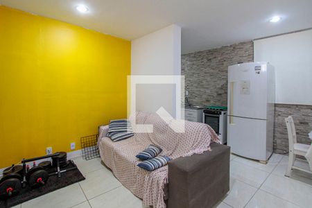 Casa de condomínio à venda com 200m², 3 quartos e 1 vagaSala casa 2