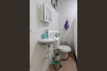 Casa de condomínio à venda com 200m², 3 quartos e 1 vagaBanheiro Quarto 2 suíte