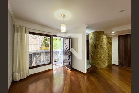 Foto 01 de casa à venda com 3 quartos, 250m² em Baeta Neves, São Bernardo do Campo