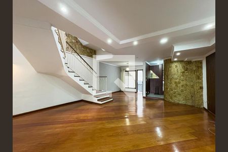 Foto 01 de casa à venda com 3 quartos, 250m² em Baeta Neves, São Bernardo do Campo