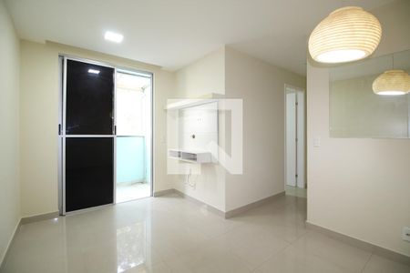 Sala de apartamento à venda com 2 quartos, 46m² em Taquara, Rio de Janeiro