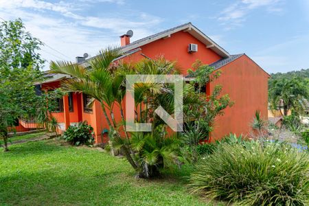 Casa de condomínio para alugar com 400m², 3 quartos e 4 vagas Casa de condomínio para alugar com 400m², 3 quartos e 4 vagasQuintal