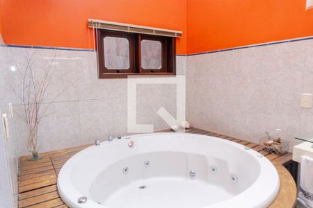 Casa de condomínio para alugar com 400m², 3 quartos e 4 vagas Casa de condomínio para alugar com 400m², 3 quartos e 4 vagasBanheiro da Suíte