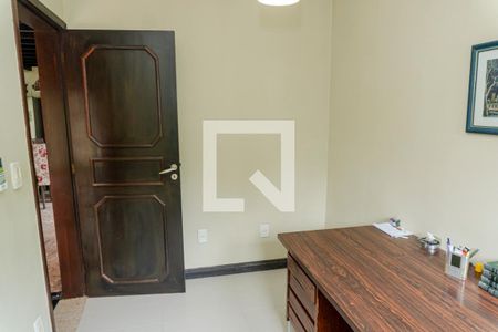 Escritório de casa de condomínio para alugar com 3 quartos, 400m² em São Lucas, Viamão