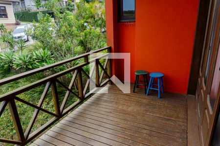 Casa de condomínio para alugar com 400m², 3 quartos e 4 vagas Casa de condomínio para alugar com 400m², 3 quartos e 4 vagasVaranda