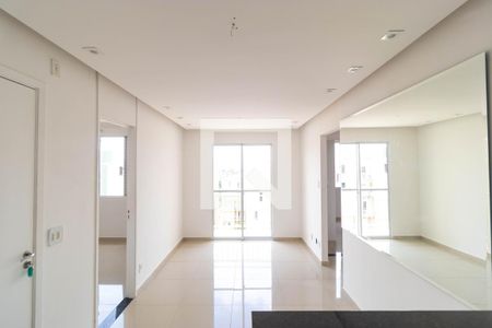 Salas de apartamento para alugar com 3 quartos, 53m² em Vila Marieta, Campinas