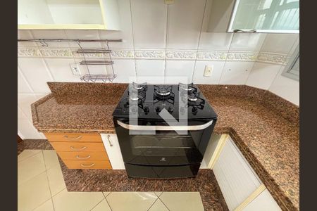 Apartamento à venda com 240m², 4 quartos e 6 vagas Apartamento à venda com 240m², 4 quartos e 6 vagasCozinha