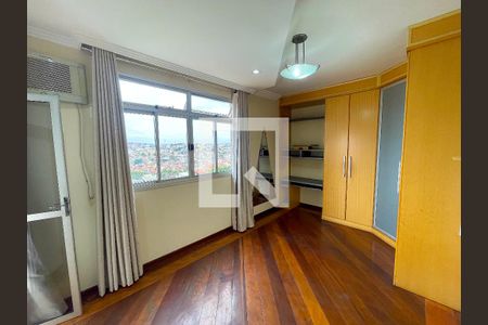 Apartamento à venda com 240m², 4 quartos e 6 vagas Apartamento à venda com 240m², 4 quartos e 6 vagasQuarto 3 - Suíte