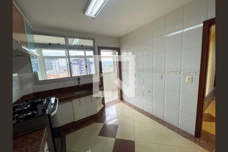 Apartamento à venda com 240m², 4 quartos e 6 vagas Apartamento à venda com 240m², 4 quartos e 6 vagasCozinha