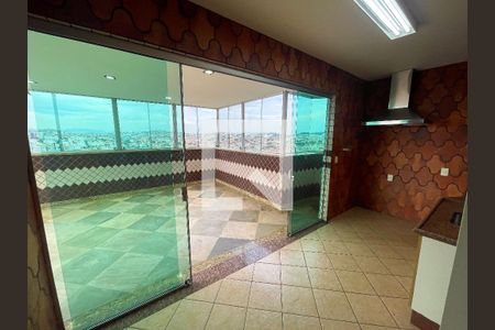 Apartamento à venda com 240m², 4 quartos e 6 vagas Apartamento à venda com 240m², 4 quartos e 6 vagasCozinha 2