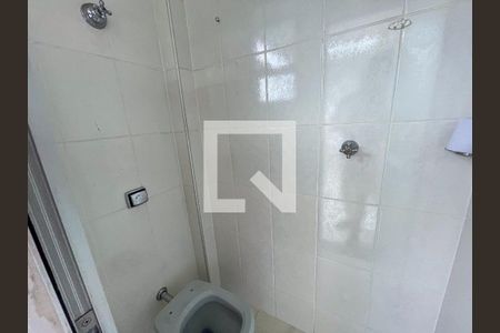 Apartamento à venda com 240m², 4 quartos e 6 vagas Apartamento à venda com 240m², 4 quartos e 6 vagasbanheiro da área de serviço