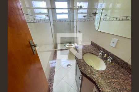 Apartamento à venda com 240m², 4 quartos e 6 vagas Apartamento à venda com 240m², 4 quartos e 6 vagasBanheiro Social