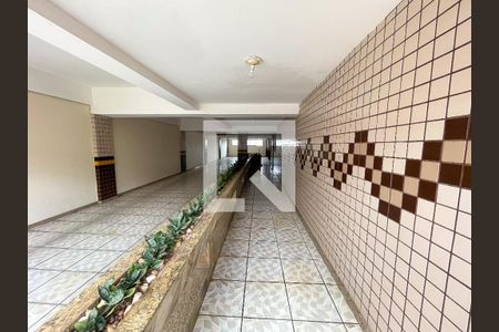 Hall de entrada de apartamento para alugar com 4 quartos, 240m² em Eldorado, Contagem