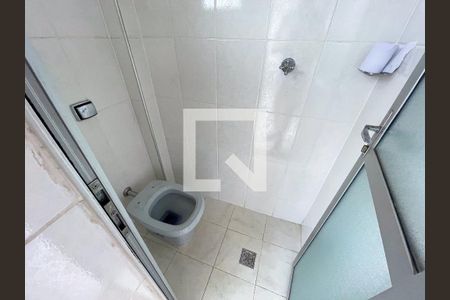 Apartamento à venda com 240m², 4 quartos e 6 vagas Apartamento à venda com 240m², 4 quartos e 6 vagasbanheiro da área de serviço