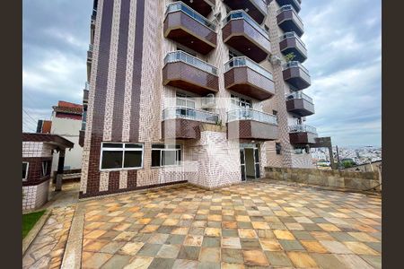Apartamento à venda com 240m², 4 quartos e 6 vagas Apartamento à venda com 240m², 4 quartos e 6 vagasFachada do Prédio