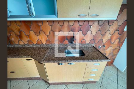 Apartamento à venda com 240m², 4 quartos e 6 vagas Apartamento à venda com 240m², 4 quartos e 6 vagasCozinha 2