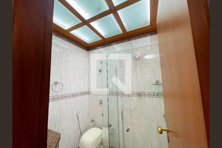 Apartamento à venda com 240m², 4 quartos e 6 vagas Apartamento à venda com 240m², 4 quartos e 6 vagasBanheiro da Quarto 2 - Suíte
