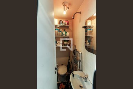 Apartamento para alugar com 68m², 3 quartos e 2 vagas Apartamento para alugar com 68m², 3 quartos e 2 vagasBanheiro de serviço