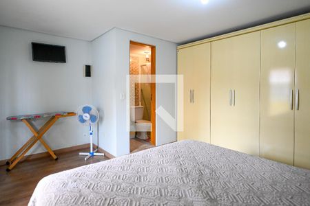 Casa à venda com 100m², 3 quartos e 2 vagas Casa à venda com 100m², 3 quartos e 2 vagasQuarto 3 - Suíte