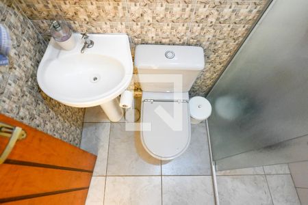 Casa à venda com 100m², 3 quartos e 2 vagas Casa à venda com 100m², 3 quartos e 2 vagasBanheiro de Serviço