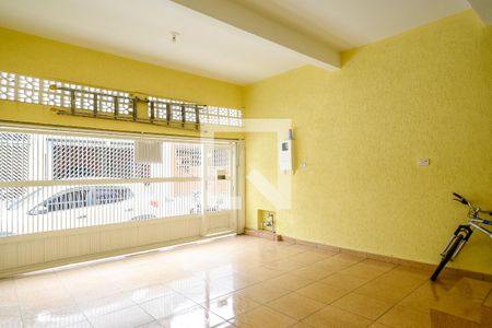 Casa à venda com 100m², 3 quartos e 2 vagas Casa à venda com 100m², 3 quartos e 2 vagasGaragem