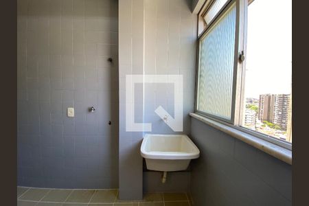 Apartamento à venda com 69m², 3 quartos e 1 vagaÁrea de Serviço
