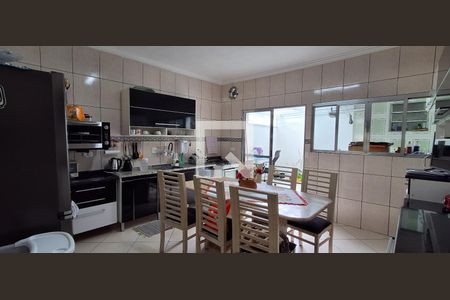 Casa à venda com 240m², 3 quartos e 4 vagasCozinha