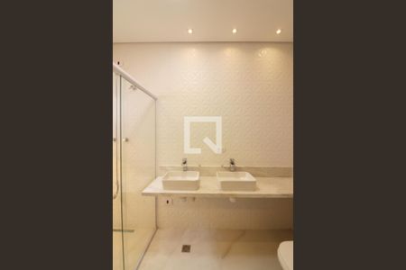 Casa à venda com 198m², 3 quartos e 3 vagasSuíte 3 Banheiro 