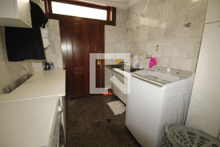 Casa à venda com 400m², 5 quartos e 4 vagasÁrea de Serviço