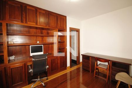 Casa à venda com 400m², 5 quartos e 4 vagasquarto 5