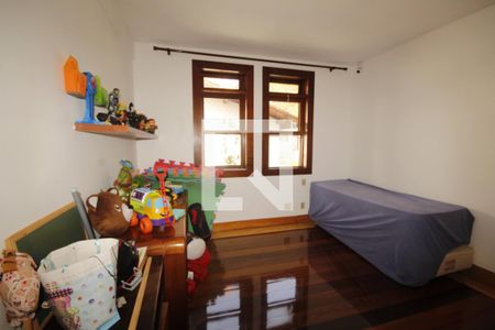 Casa à venda com 400m², 5 quartos e 4 vagasquarto 2