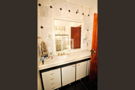 Casa à venda com 400m², 5 quartos e 4 vagasbanheiro 1