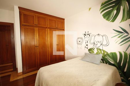 Casa à venda com 400m², 5 quartos e 4 vagasquarto 3