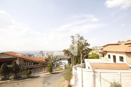 Casa à venda com 400m², 5 quartos e 4 vagasvista