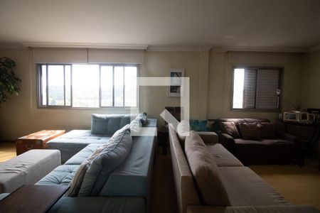 Sala de apartamento para alugar com 4 quartos, 198m² em Jardim Europa, São Paulo