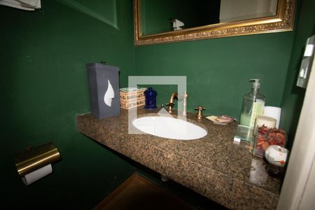 Apartamento para alugar com 198m², 4 quartos e 3 vagasLavabo