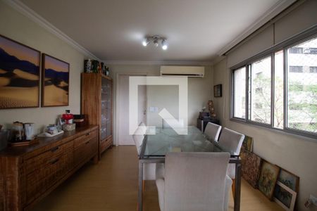 Sala de apartamento para alugar com 4 quartos, 198m² em Jardim Europa, São Paulo