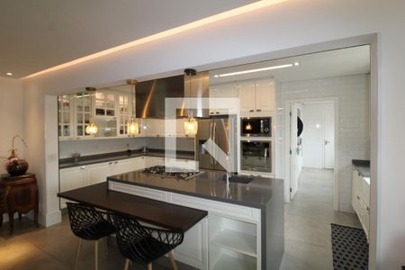 Apartamento à venda com 198m², 3 quartos e 6 vagasSala / Cozinha