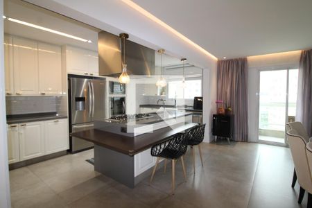 Apartamento à venda com 198m², 3 quartos e 6 vagasSala / Cozinha