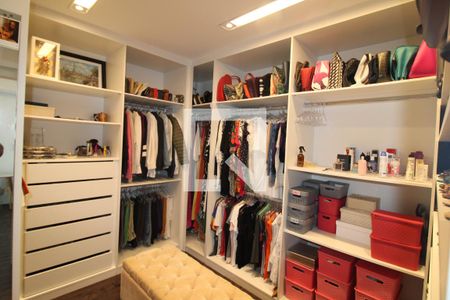 Apartamento à venda com 198m², 3 quartos e 6 vagasQuarto 3 - Closet