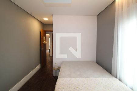 Apartamento à venda com 198m², 3 quartos e 6 vagasQuarto 2