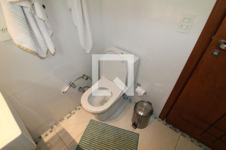 Apartamento à venda com 198m², 3 quartos e 6 vagasBanheiro