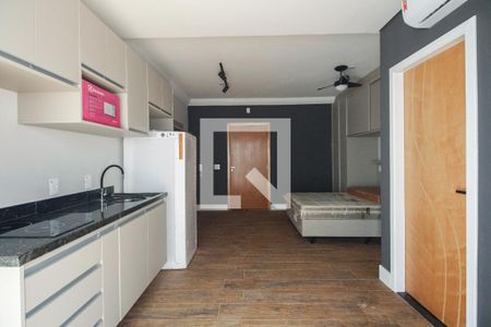 Kitnet/Studio para alugar com 1 quarto, 30m² em Vila Gomes Cardim, São Paulo