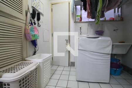 Apartamento à venda com 154m², 3 quartos e 1 vagaÁrea de serviço