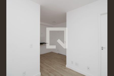 Sala de apartamento para alugar com 2 quartos, 37m² em Parque Vitoria, São Paulo