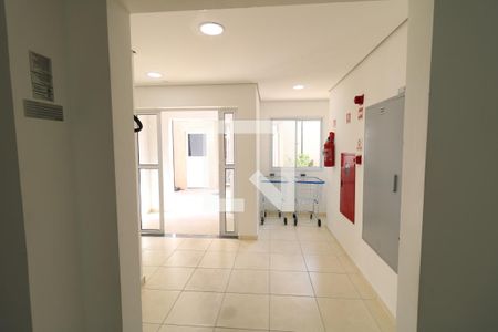 Apartamento para alugar com 37m², 2 quartos e sem vagaHall social