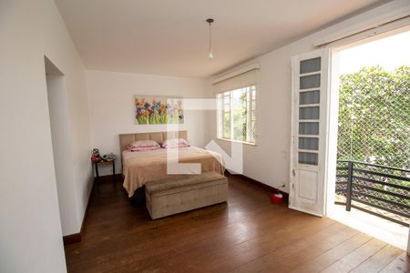 Casa de condomínio à venda com 520m², 4 quartos e 2 vagasQuarto 4