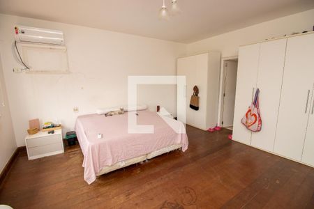 Casa de condomínio à venda com 520m², 4 quartos e 2 vagasQuarto 3