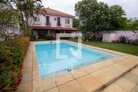 Casa de condomínio à venda com 520m², 4 quartos e 2 vagasÁrea comum - Piscina