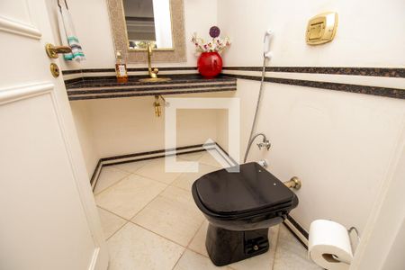 Casa de condomínio à venda com 520m², 4 quartos e 2 vagasLavabo